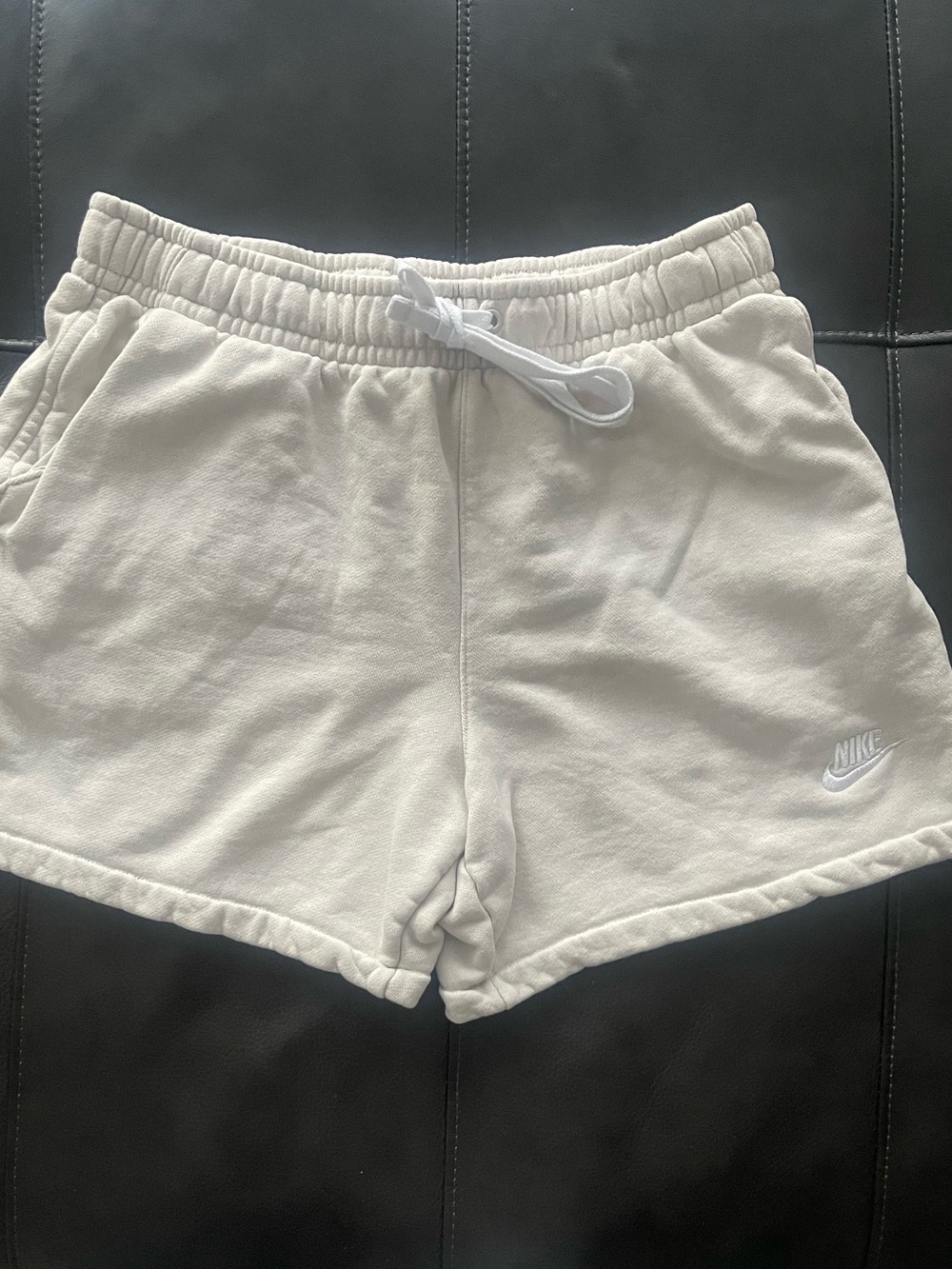 Nike Sportswear Club Mid-Rise Ivory Shorts Size Medium